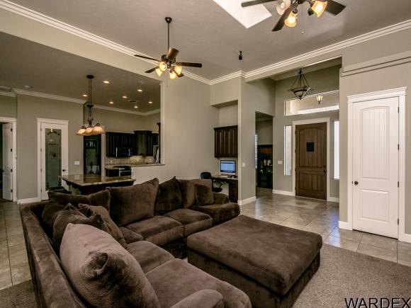 2240 Comanche Dr, Kingman, AZ 86401
