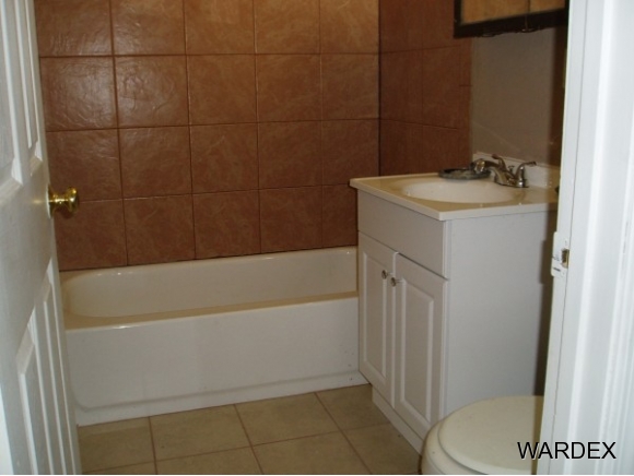 2067 GUEST LN, Lake Havasu City, AZ 86403