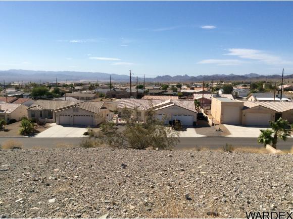 2950 CRATER DR, Lake Havasu City, AZ 86404