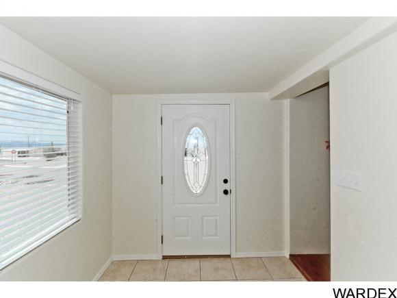 3042 LAKE CIR, Lake Havasu City, AZ 86404