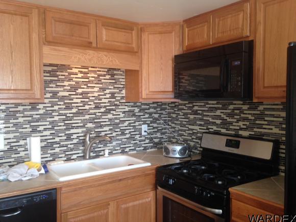 3042 LAKE CIR, Lake Havasu City, AZ 86404