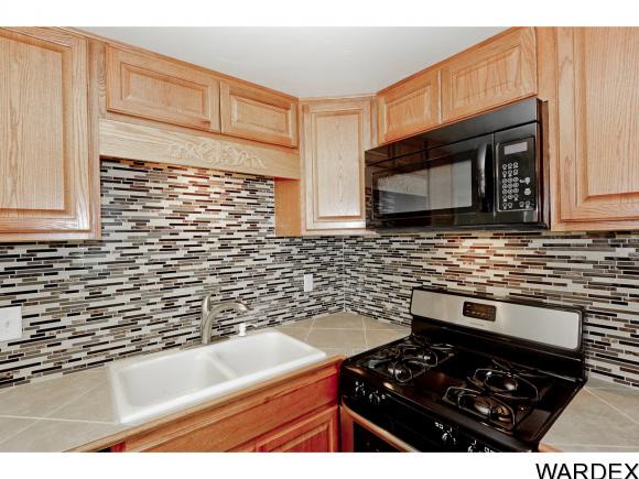 3042 LAKE CIR, Lake Havasu City, AZ 86404