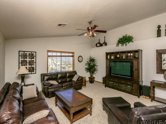 3420 N Twin Hills Rd, Kingman, AZ 86409