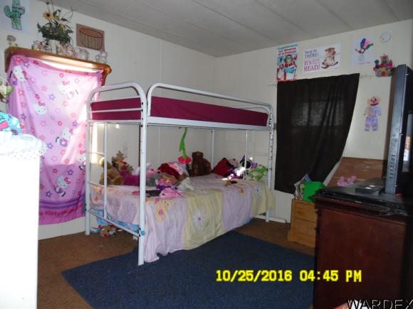 3655 E Canary Ln, Kingman, AZ 86409