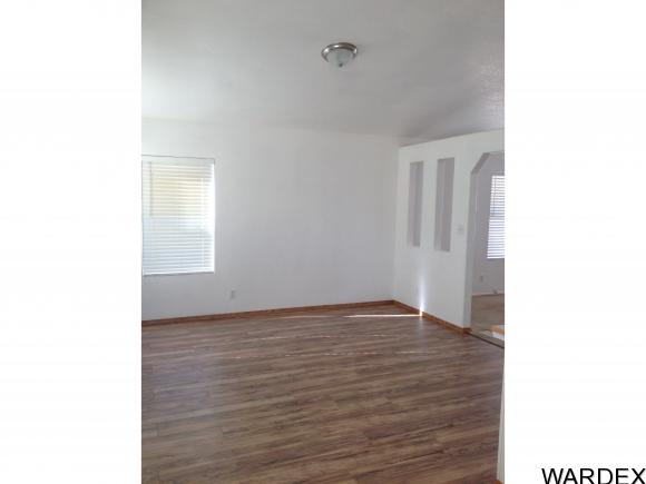 3861 E Sunhaven Ln, Kingman, AZ 86409