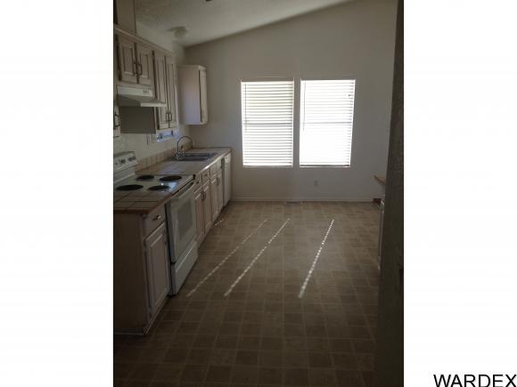 3861 E Sunhaven Ln, Kingman, AZ 86409