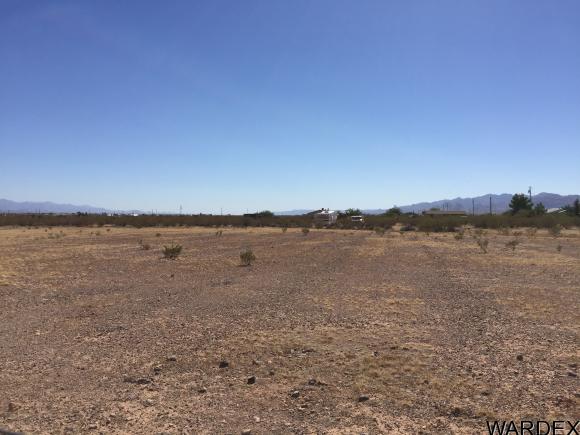 4944 N ELGIN RD, Golden Valley, AZ 86413