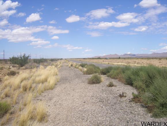 7215 HWY 93, Golden Valley, AZ 86413