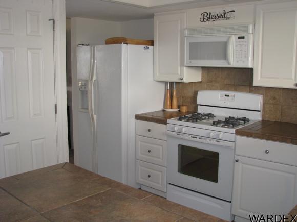 3576 N Hassayampa Rd, Golden Valley, AZ 86413