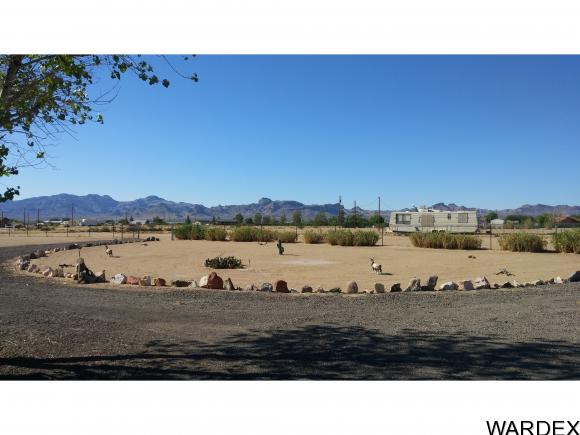 860 S Derby Cir, Golden Valley, AZ 86413