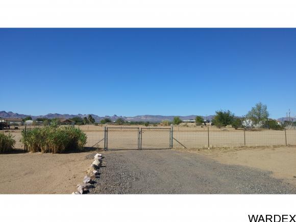 860 S Derby Cir, Golden Valley, AZ 86413