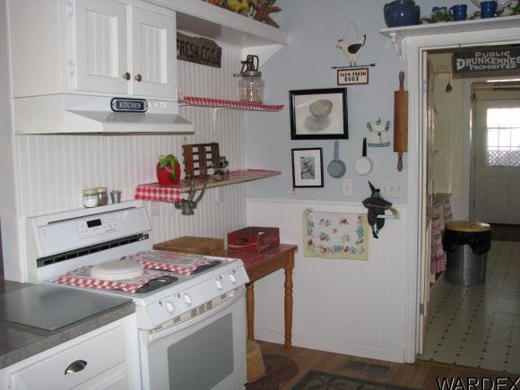 3824 N Avra Rd, Golden Valley, AZ 86413