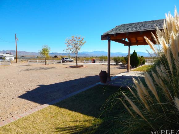 789 S Eloy Rd, Golden Valley, AZ 86413
