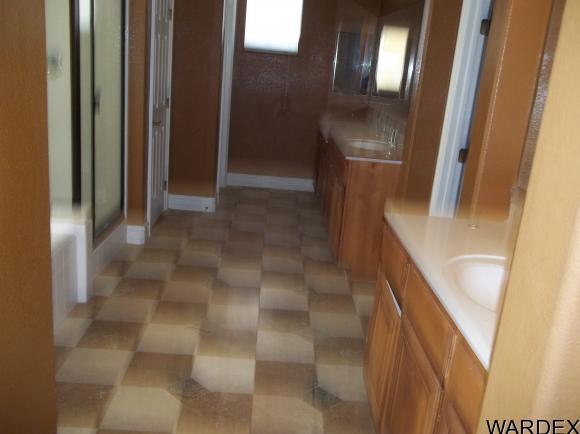 1807 S AZTEC RD, Golden Valley, AZ 86413