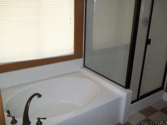 1807 S AZTEC RD, Golden Valley, AZ 86413