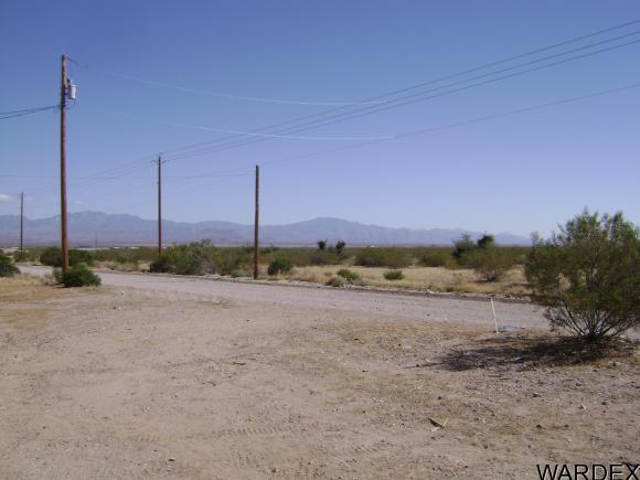 7089 W Bolsa Dr, Golden Valley, AZ 86413
