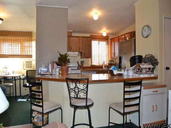 7624 W Abrigo Dr, Golden Valley, AZ 86413