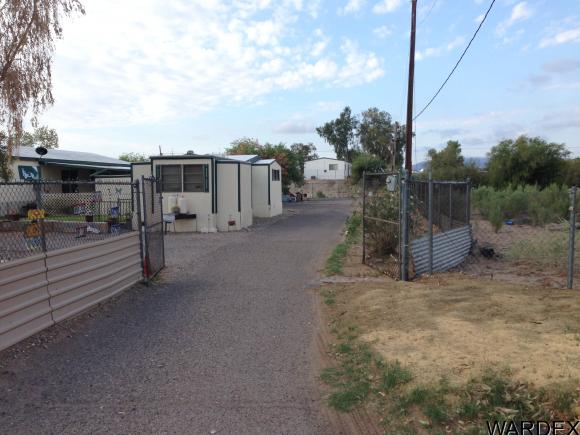 1302 E Levee Dr, Mohave Valley, AZ 86440
