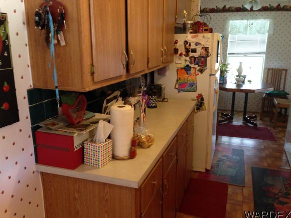 1302 E Levee Dr, Mohave Valley, AZ 86440