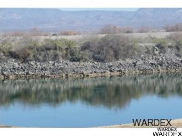 7849 S Mockingbird Dr, Mohave Valley, AZ 86440