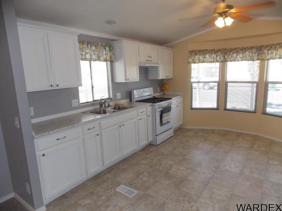 554 Roadrunner Dr, Bullhead City, AZ 86442