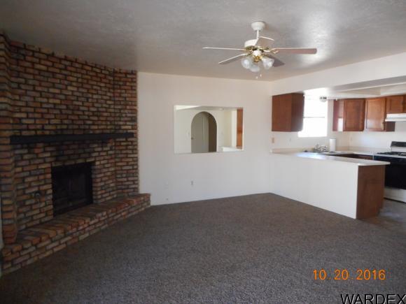 885 Roadrunner Dr, Bullhead City, AZ 86442