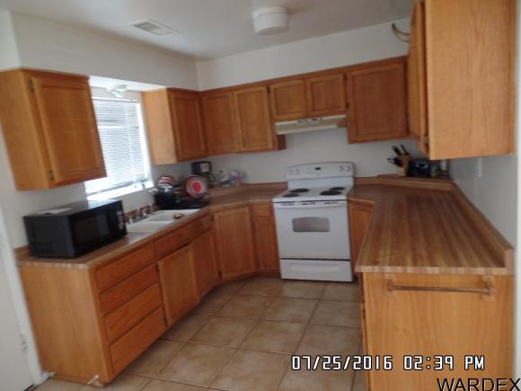2099 Balboa Dr, Bullhead City, AZ 86442
