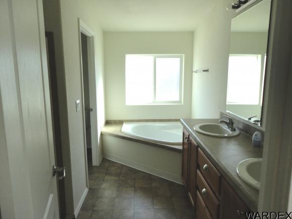 3298 SANTANA LOOP, Bullhead City, AZ 86442