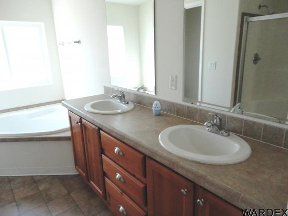 3298 SANTANA LOOP, Bullhead City, AZ 86442