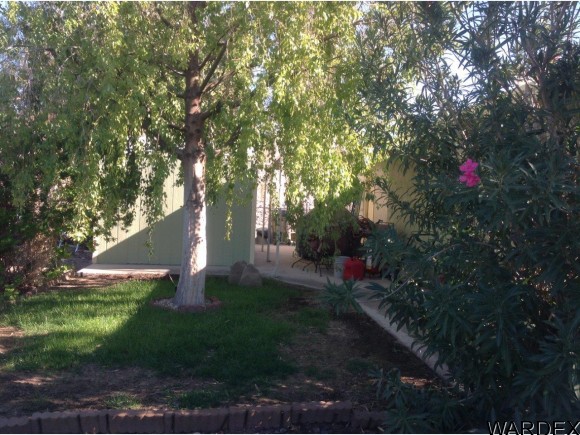 2083 Bermuda Dr, Bullhead City, AZ 86442