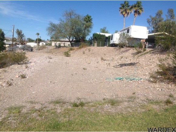 2083 Bermuda Dr, Bullhead City, AZ 86442