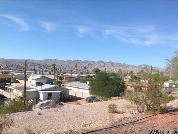 2083 Bermuda Dr, Bullhead City, AZ 86442