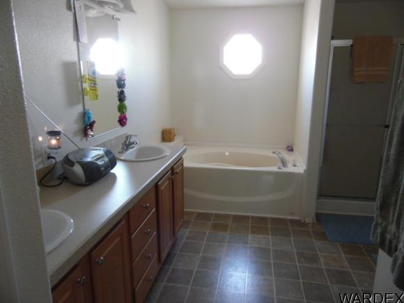 1749 Rio Vista Dr, Bullhead City, AZ 86442