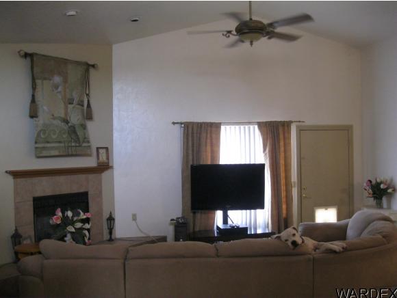 695 S Primrose Ln, Bullhead City, AZ 86442