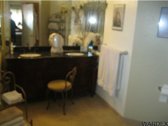 695 S Primrose Ln, Bullhead City, AZ 86442