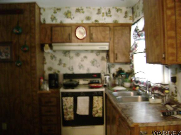579 Stahlman Dr, Bullhead City, AZ 86442