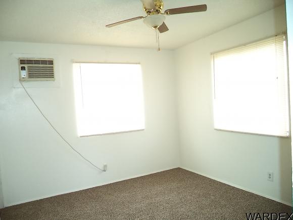 889 Harbor Dr, Bullhead City, AZ 86442
