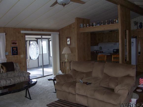 31 Middle Point Dr, Meadview, AZ 86444