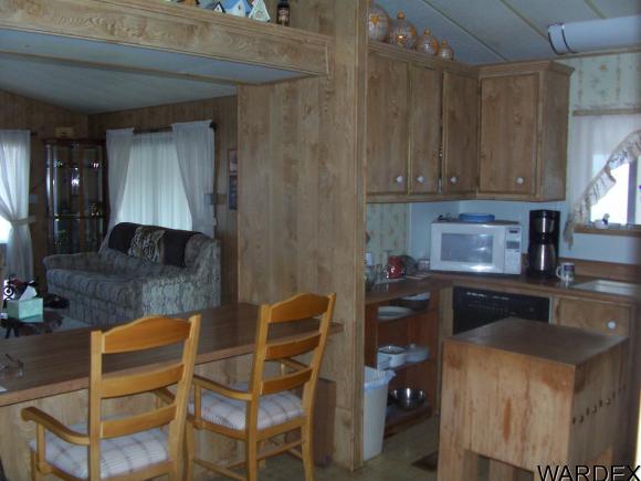31 Middle Point Dr, Meadview, AZ 86444