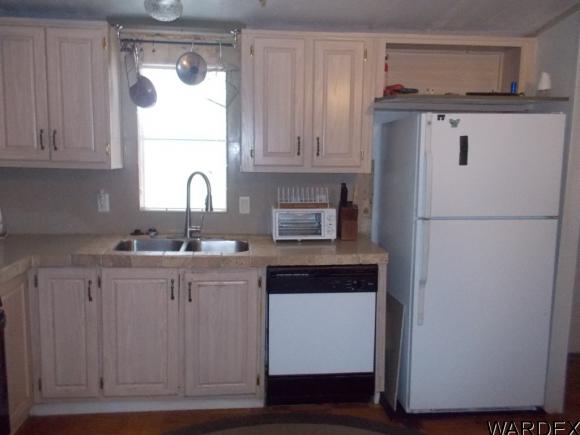 21180 N Calexico Dr, White Hills, AZ 86445