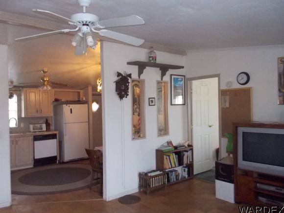 21180 N Calexico Dr, White Hills, AZ 86445