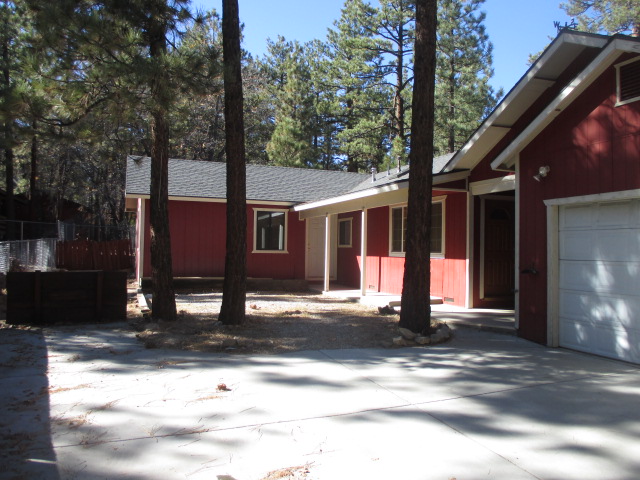 318 Maple LnSugarloaf, CA, 86021San Bernardino County