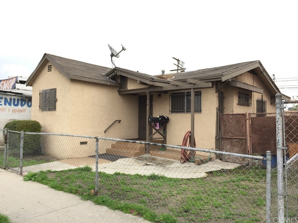 7418 Avalon Boulevard, Los Angeles, CA 90003