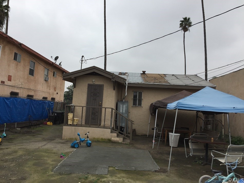 7418 Avalon Boulevard, Los Angeles, CA 90003