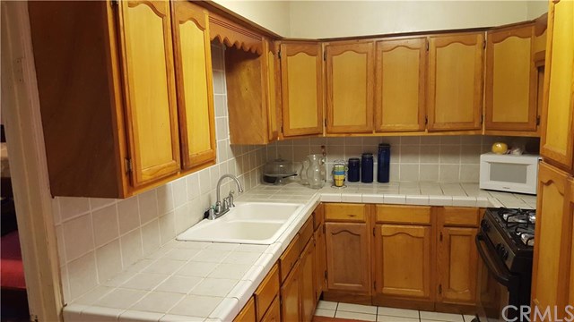 3813 3rd Avenue, Los Angeles, CA 90008