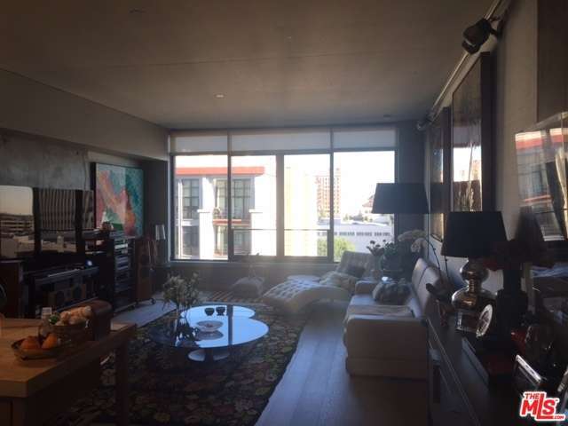 1111 S Grand Ave, Los Angeles, United States 90015
