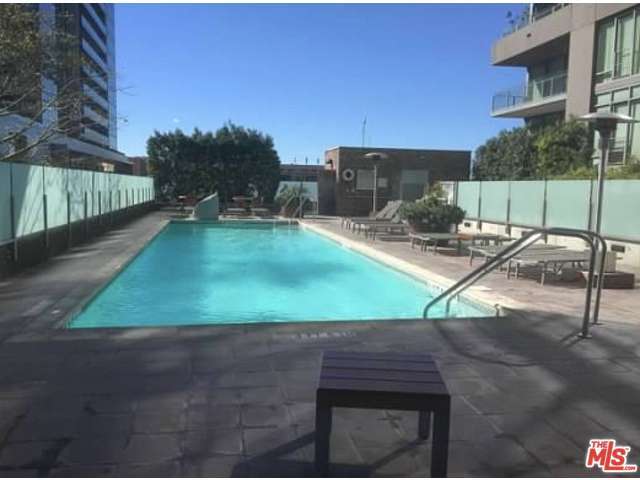 1111 S Grand Ave, Los Angeles, United States 90015
