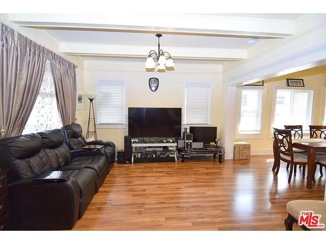 2352 West 29TH Place, Los Angeles , CA 90018