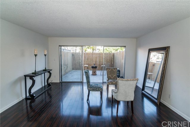 1890 South Cochran Avenue, Los Angeles, CA 90019