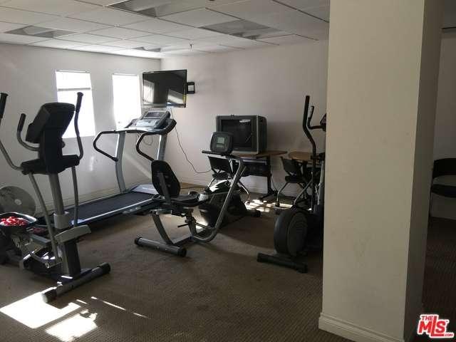 956 South WILTON Place, Los Angeles , CA 90019